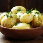Come cuocere le patate al forno perfette? Il segreto che cambia tutto
