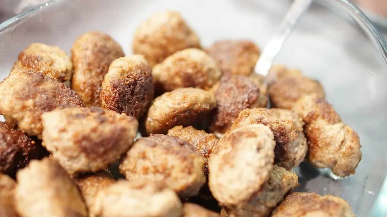 Perché le polpette si sfaldano in cottura? Il segreto è nel pane