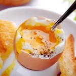 Come cuocere le uova perfette: morbide, sode o barzotte senza sbagliare