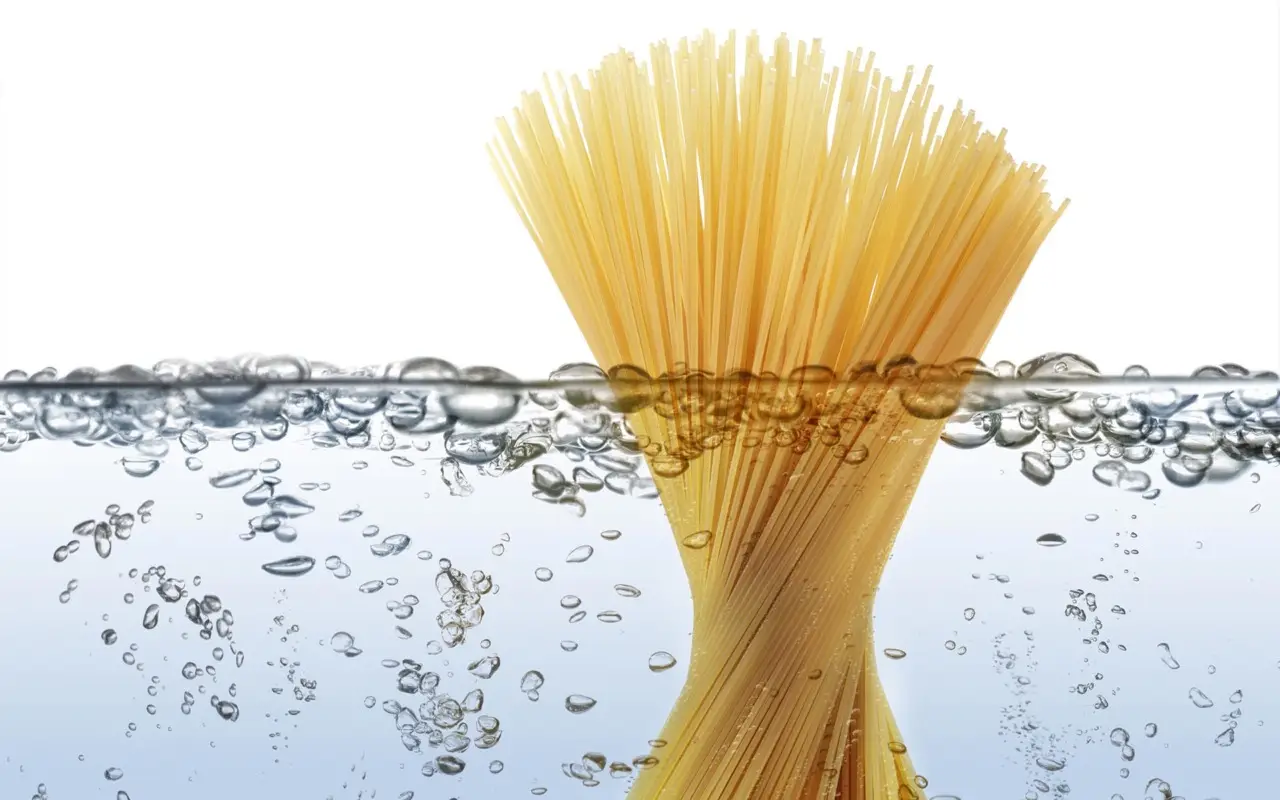 Il segreto per pasta al dente perfetta anche se ti distrai
